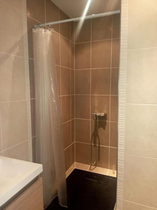 Le Clos Du Pin Thezan-les-Beziers Extérieur photo